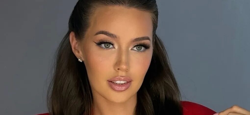 31-летняя Анастасия Костенко, супруга Дмитрия Тарасова, столкнулась с волной критики после новой фотосессии.